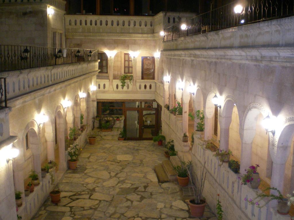 Nature Park Cave Hotel Гореме Экстерьер фото