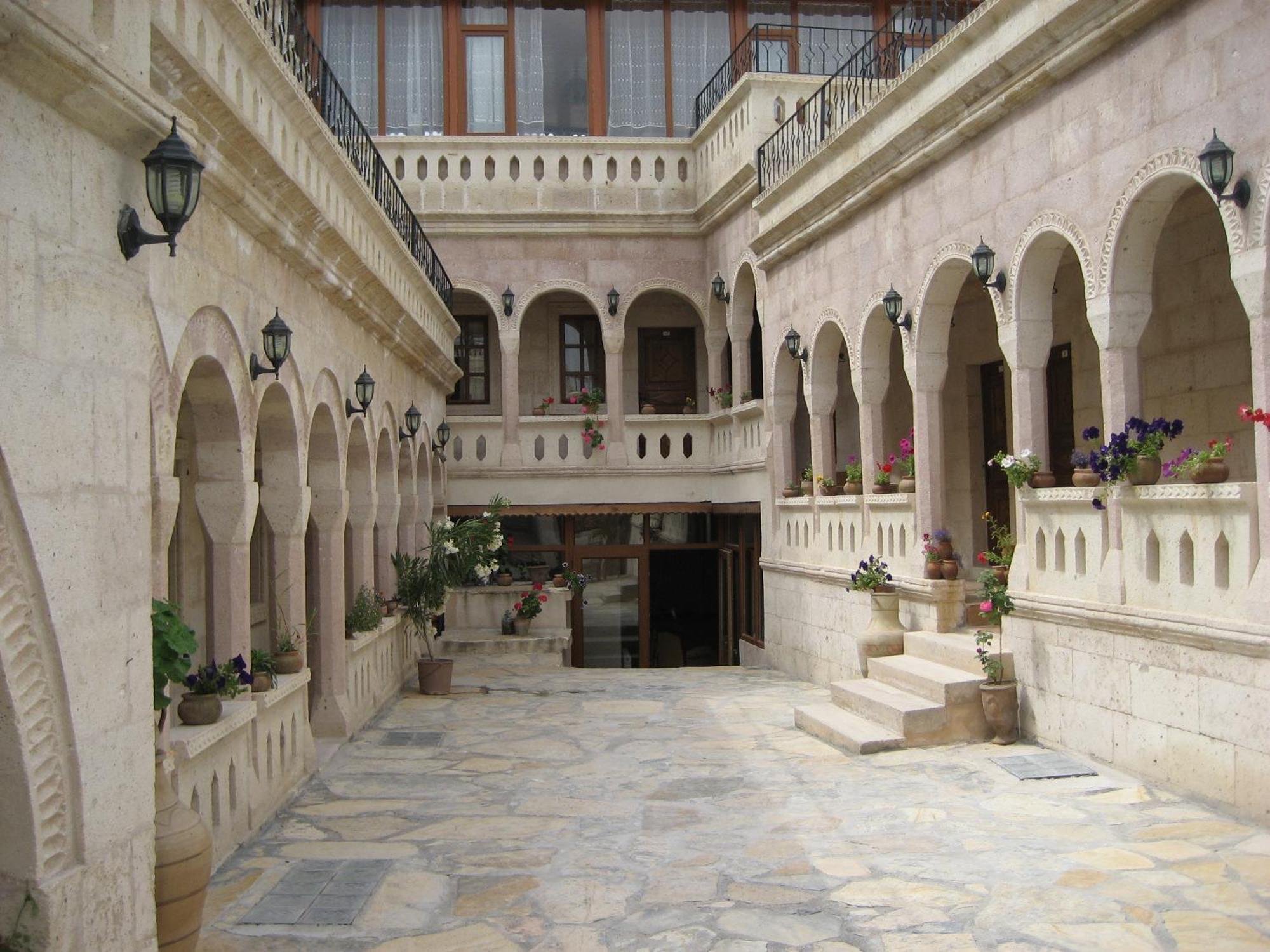 Nature Park Cave Hotel Гореме Экстерьер фото