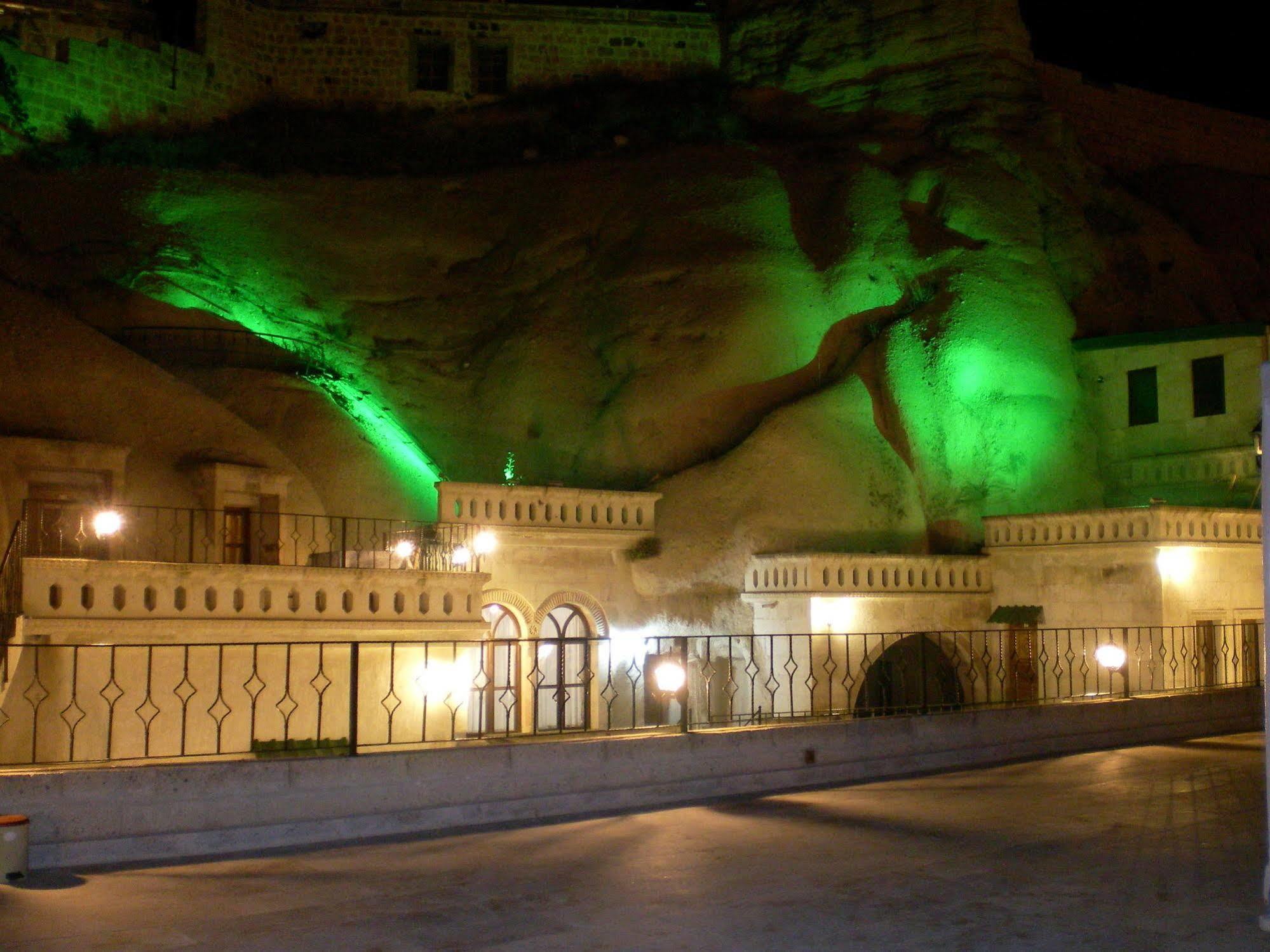Nature Park Cave Hotel Гореме Экстерьер фото